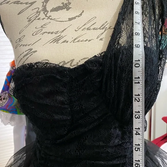 Black short party dress - Picture 8 of 10